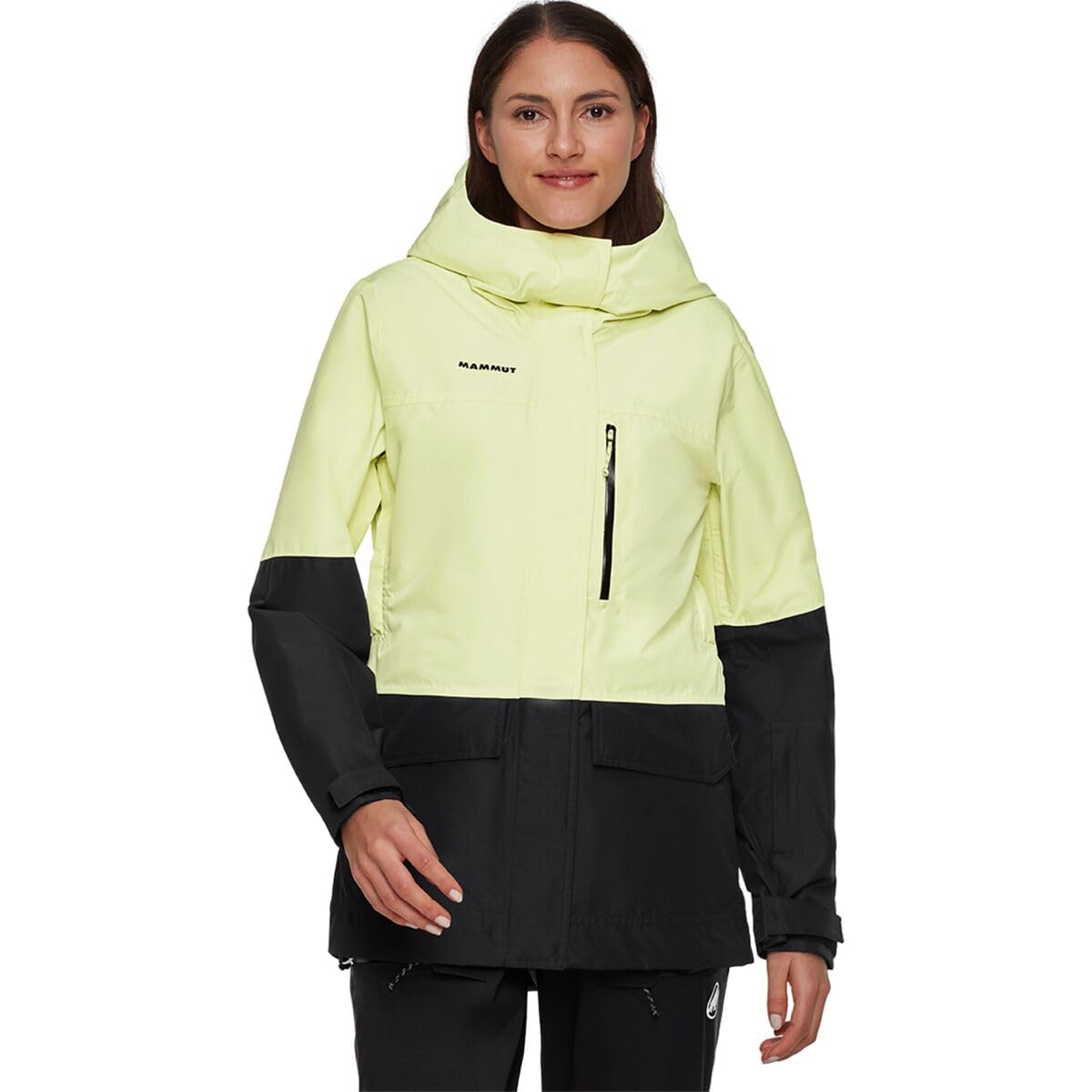 Women’s Windproof Water-Resistant Softshell Jacket